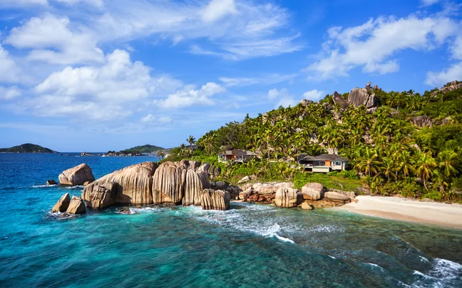 Six_Senses_Zil_Pasyon-Pasyon_Pool_Villas_aerial (1)