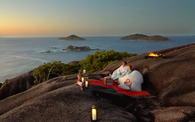 Sunset_cocktail_on_Top_of_the_Hill3