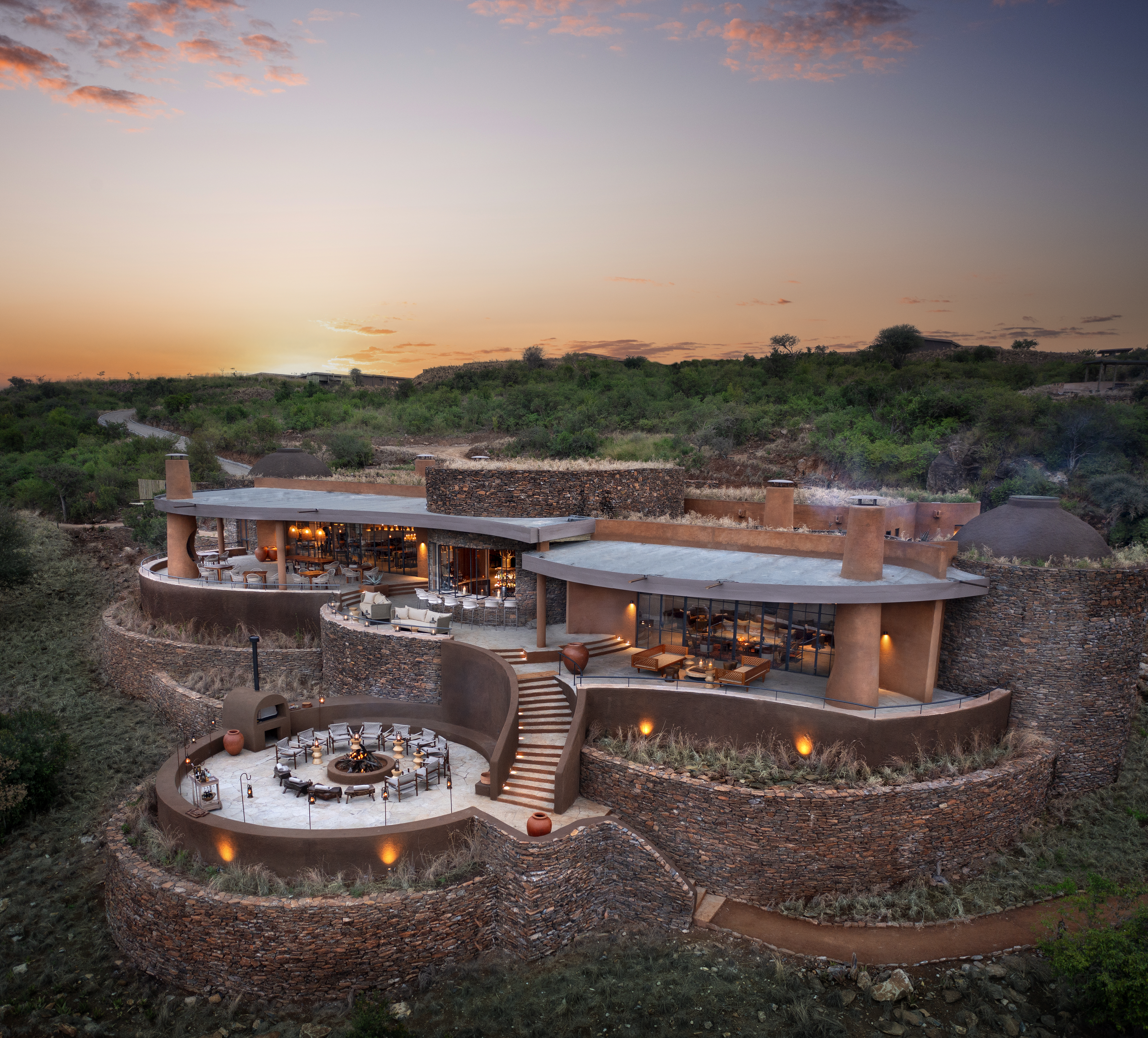 Kenya-Suyian-Lodge-Main-Area-Exterior (1)