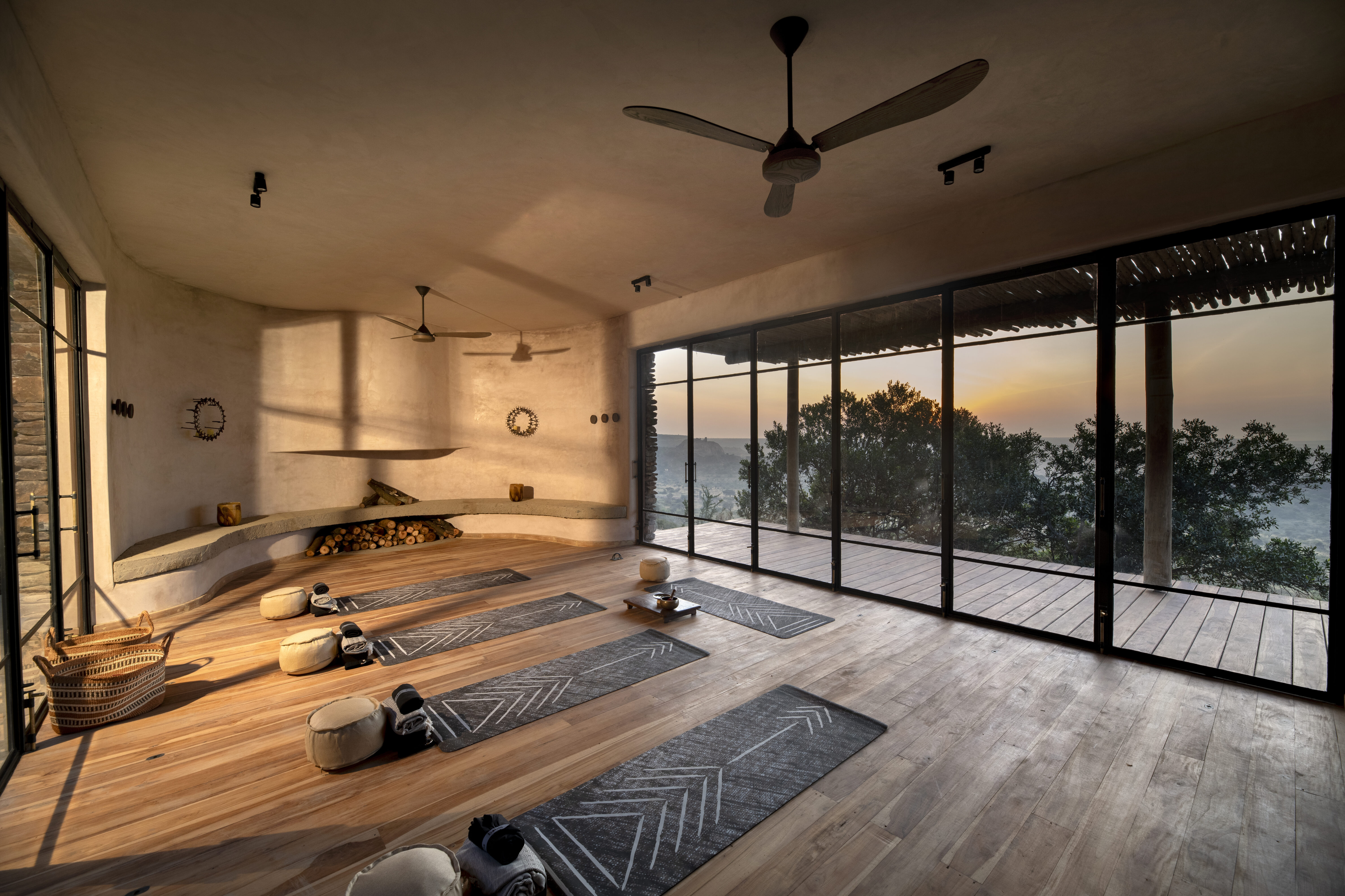 Kenya-Suyian-Lodge-Yoga-Gym-Studio (3)