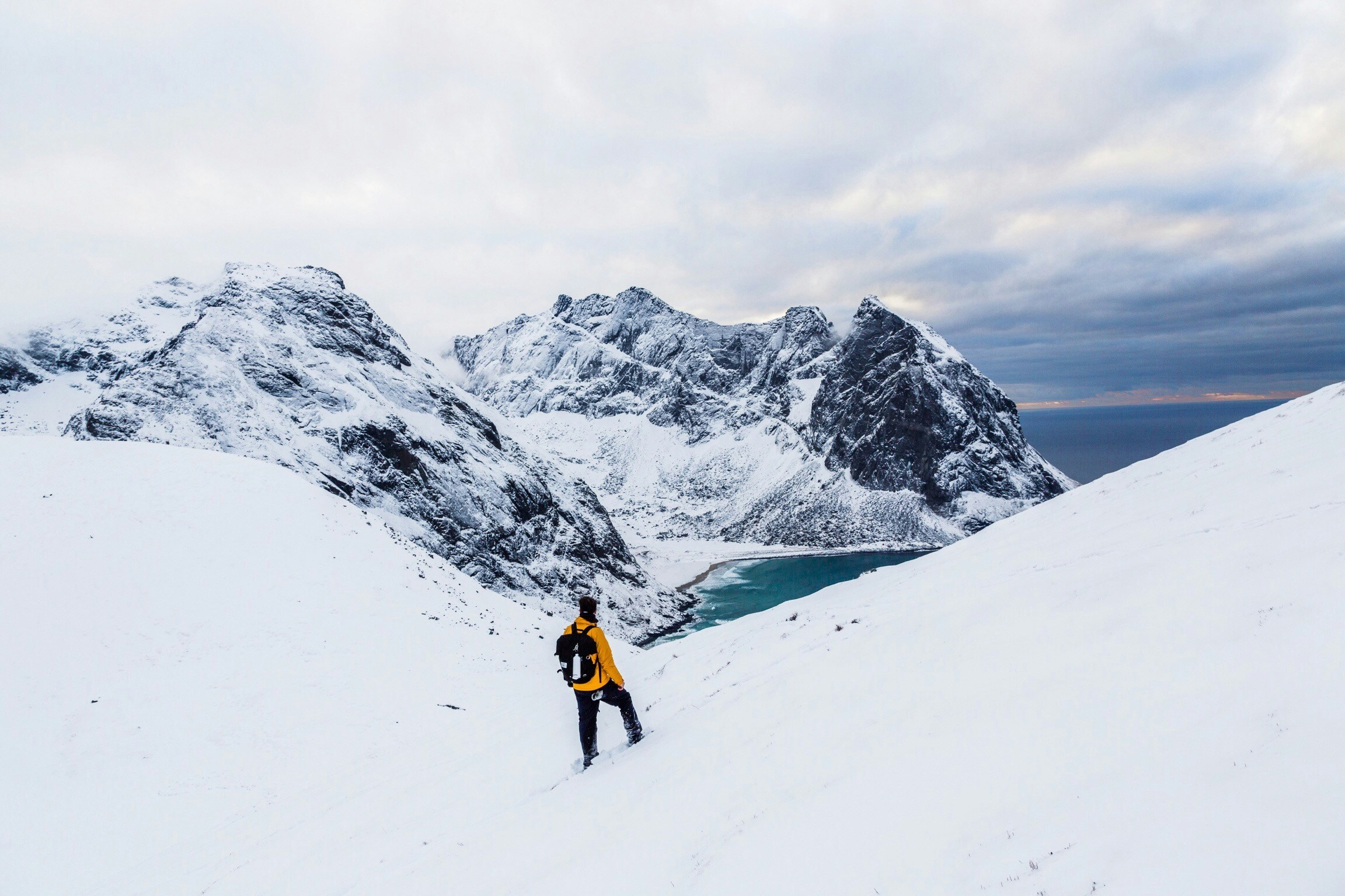 conor-sheridan-6nGrWlxLaWo-unsplash